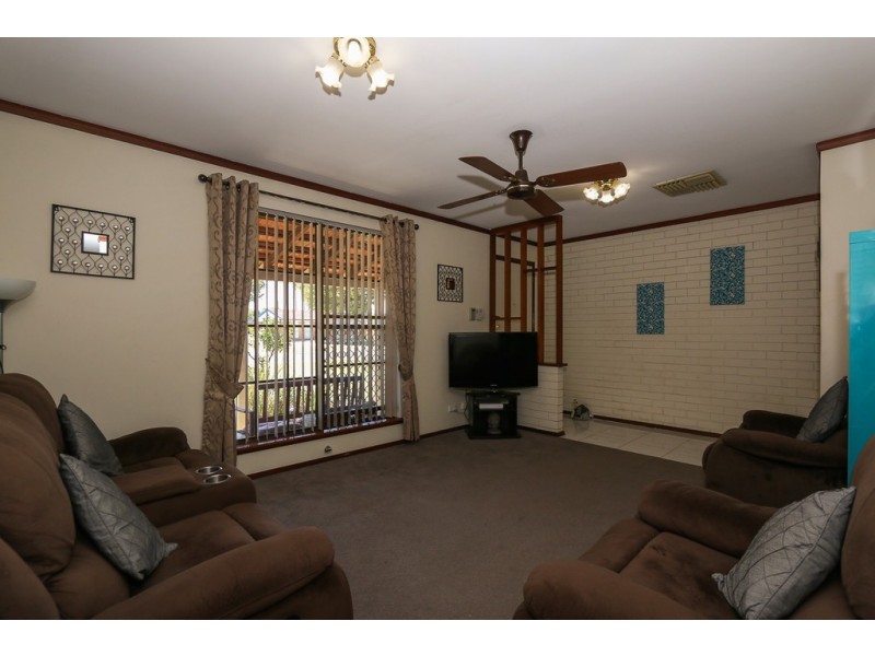 25 Jardine Court, Thornlie WA 6108