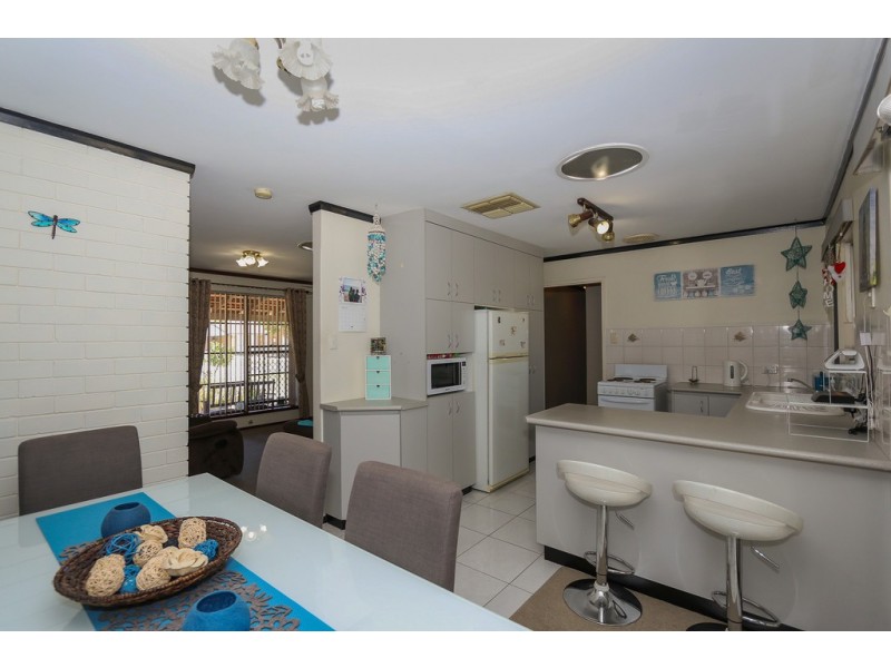 25 Jardine Court, Thornlie WA 6108