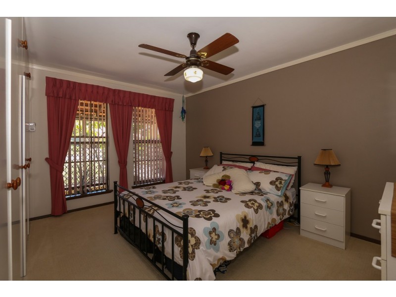 25 Jardine Court, Thornlie WA 6108