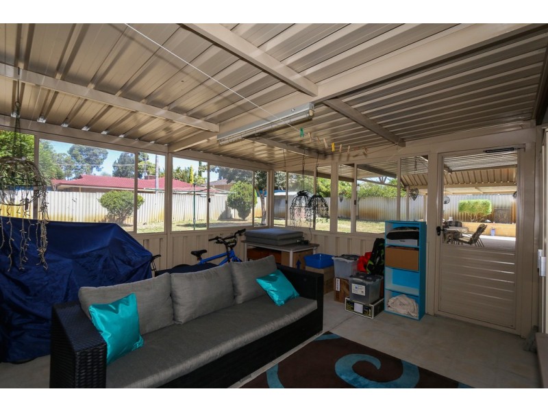 25 Jardine Court, Thornlie WA 6108