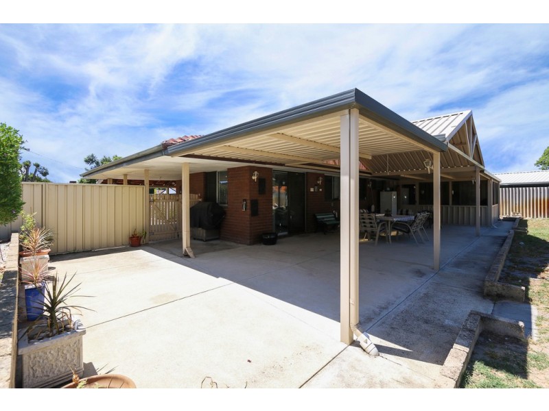 25 Jardine Court, Thornlie WA 6108