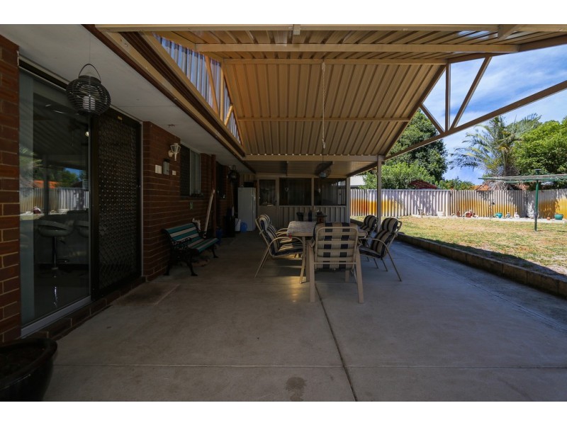 25 Jardine Court, Thornlie WA 6108