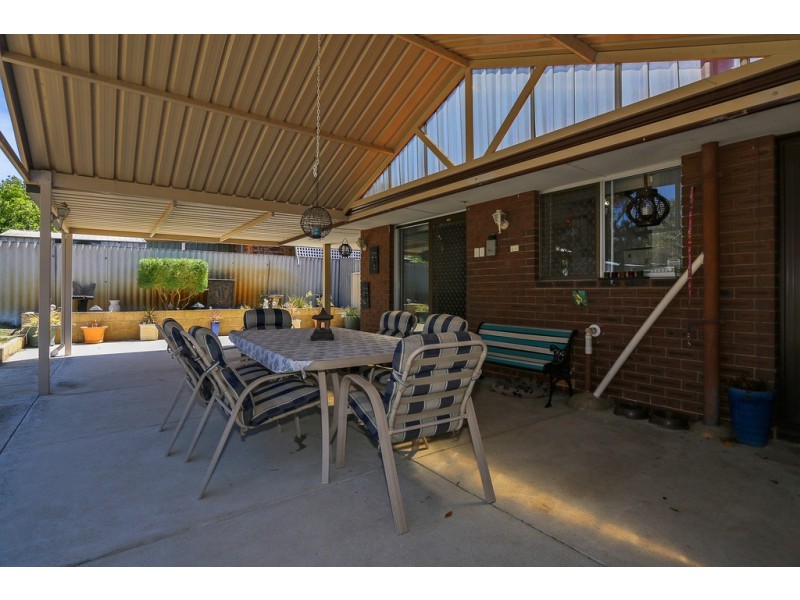 25 Jardine Court, Thornlie WA 6108