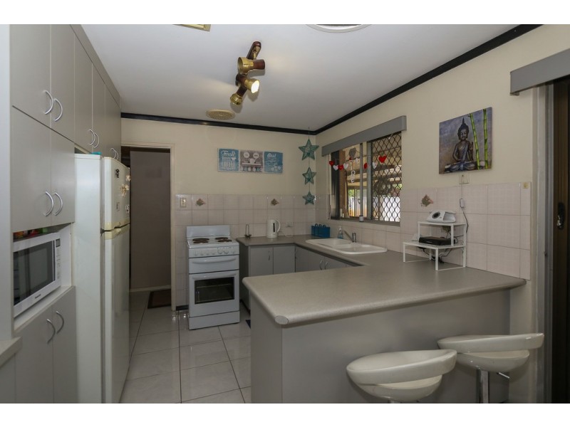 25 Jardine Court, Thornlie WA 6108