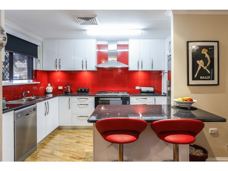 2/6 Fragrant Gardens, Mirrabooka WA 6061