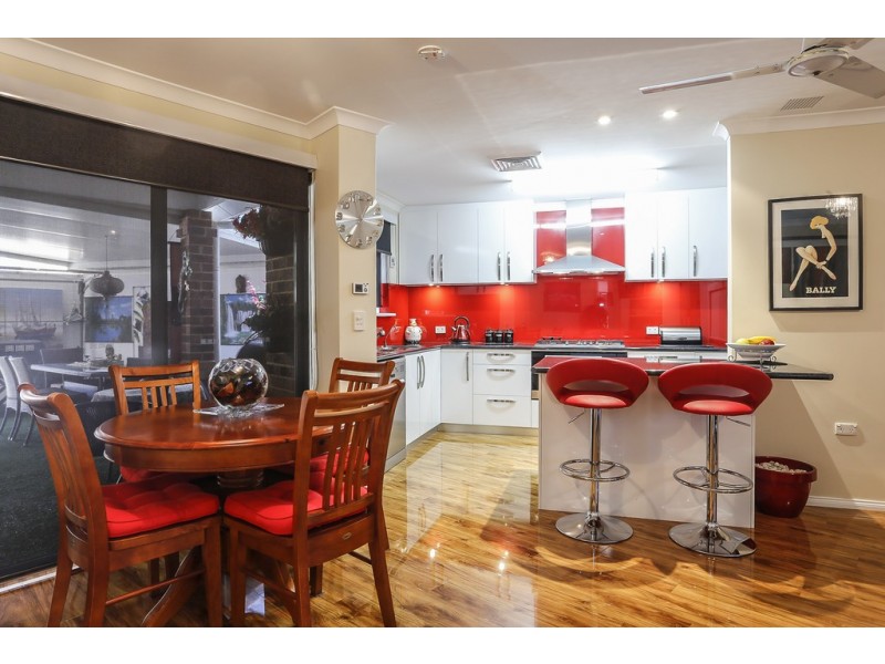 2/6 Fragrant Gardens, Mirrabooka WA 6061