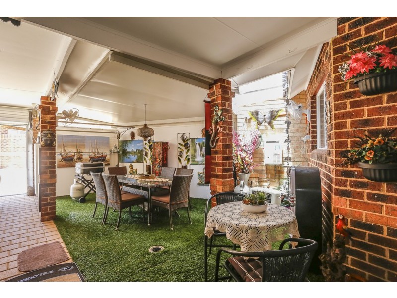 2/6 Fragrant Gardens, Mirrabooka WA 6061