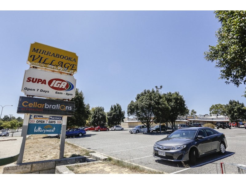 2/6 Fragrant Gardens, Mirrabooka WA 6061