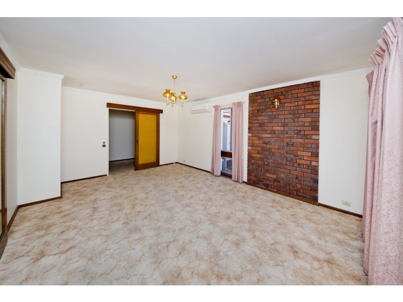 19 Lyndhurst Street, Dianella WA 6059