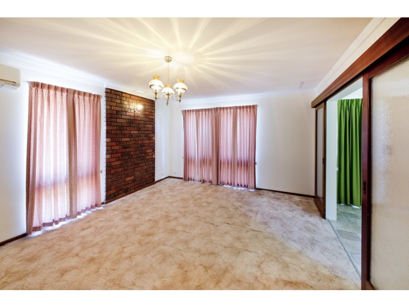 19 Lyndhurst Street, Dianella WA 6059