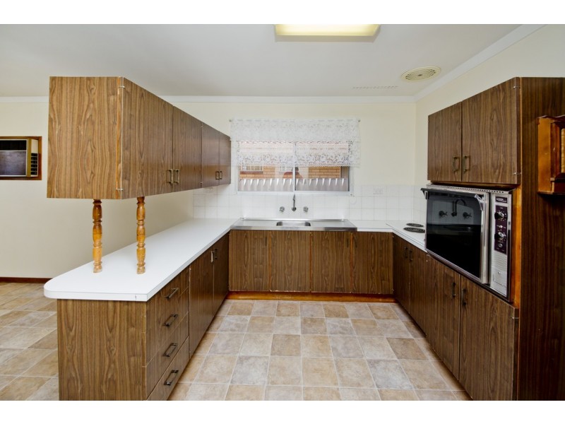 19 Lyndhurst Street, Dianella WA 6059