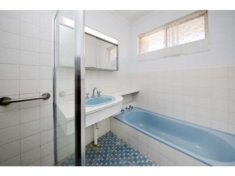 19 Lyndhurst Street, Dianella WA 6059