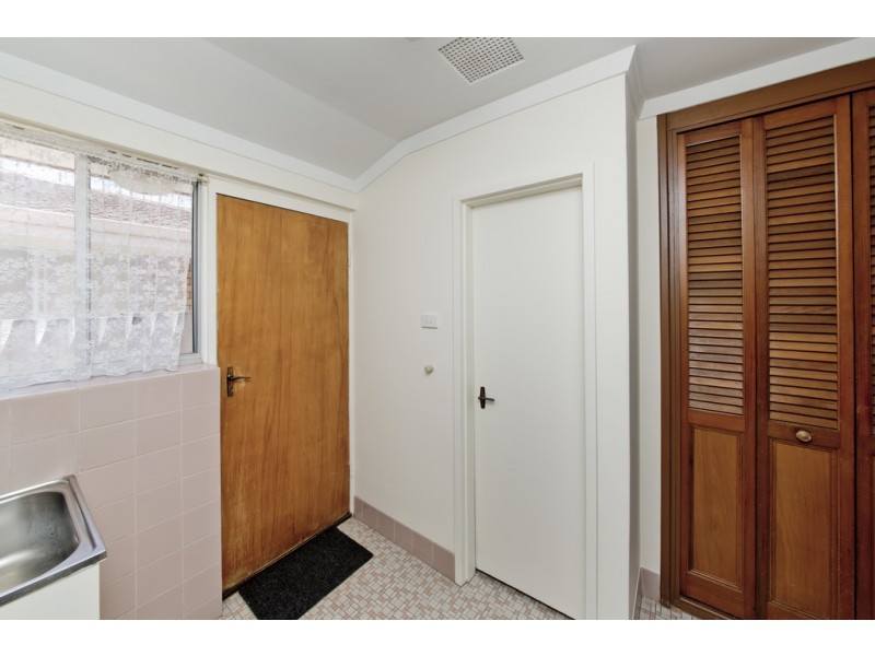 19 Lyndhurst Street, Dianella WA 6059