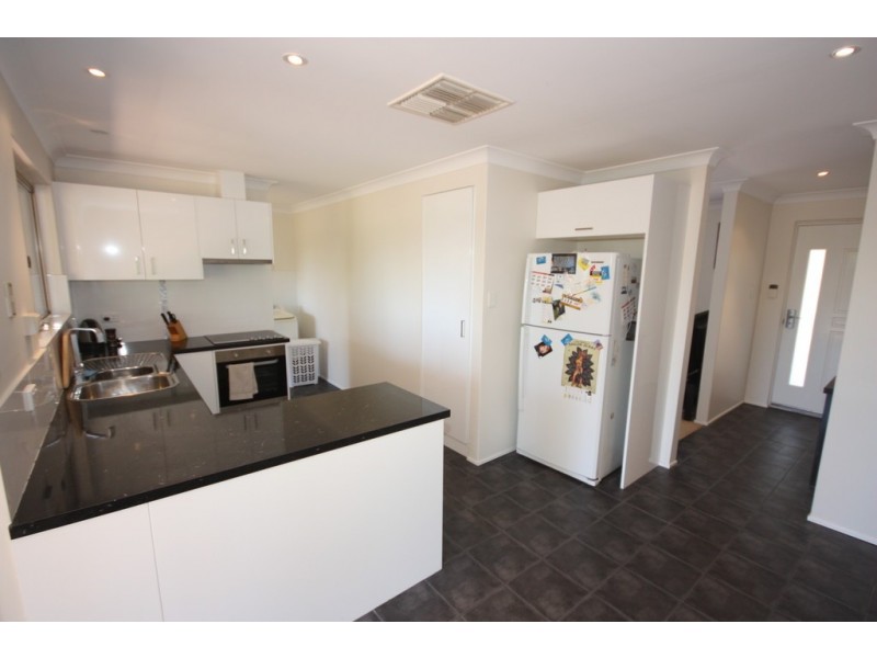 10 Mitchell Court, Beechboro WA 6063