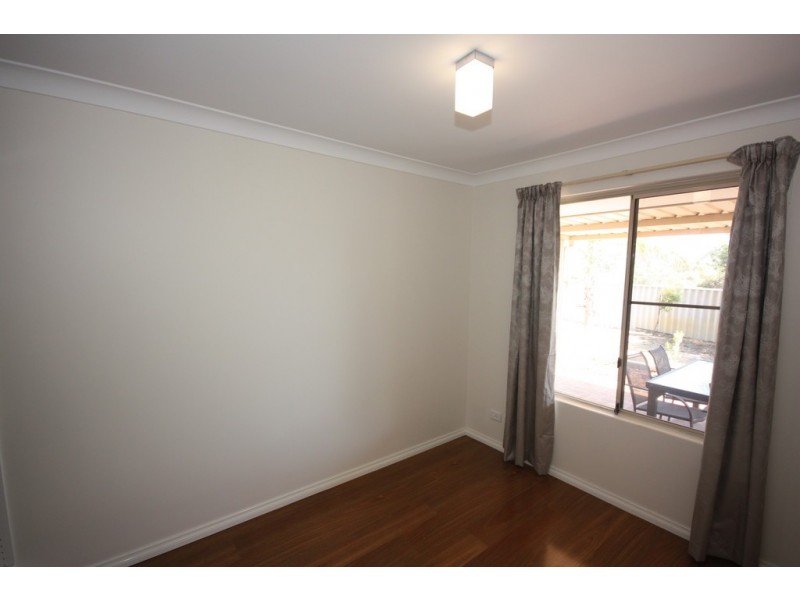 10 Mitchell Court, Beechboro WA 6063