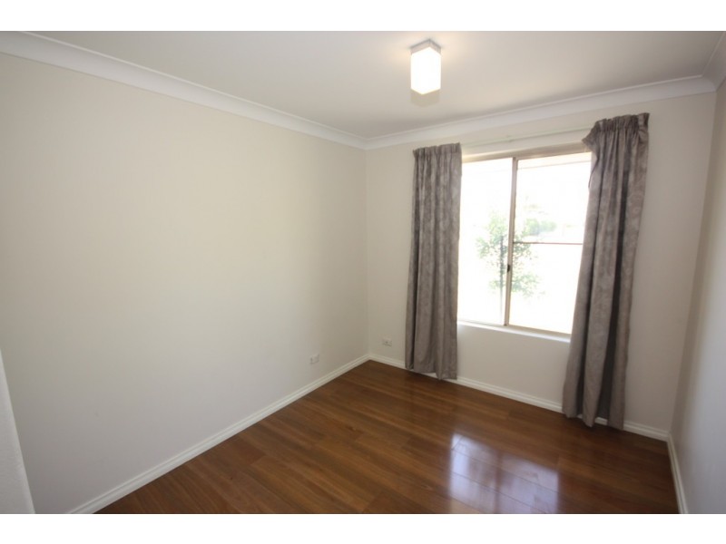 10 Mitchell Court, Beechboro WA 6063