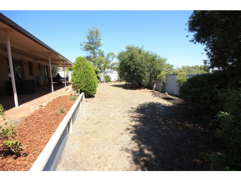 10 Mitchell Court, Beechboro WA 6063