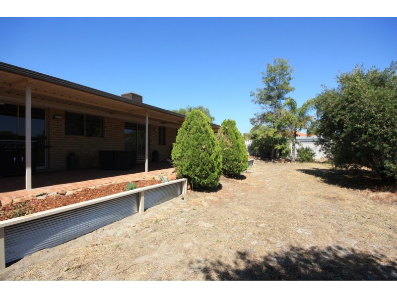 10 Mitchell Court, Beechboro WA 6063