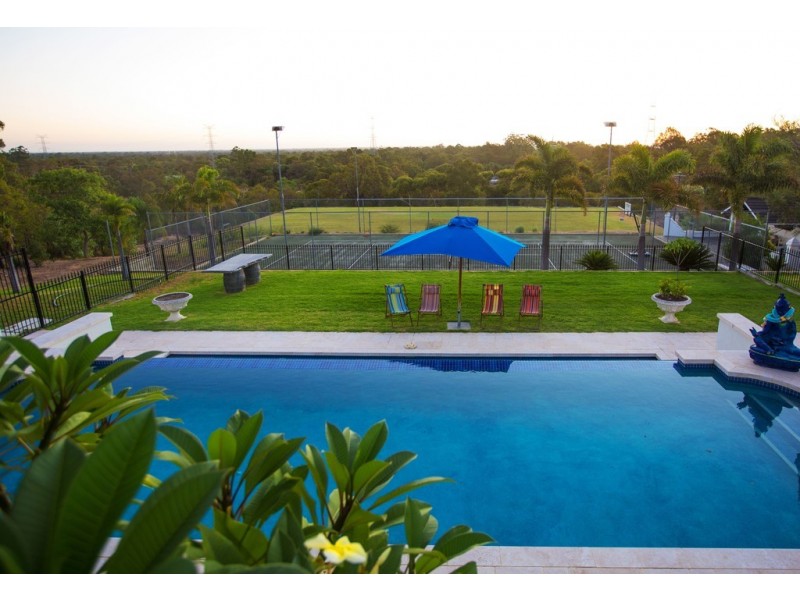 30 White Road, Orange Grove WA 6109