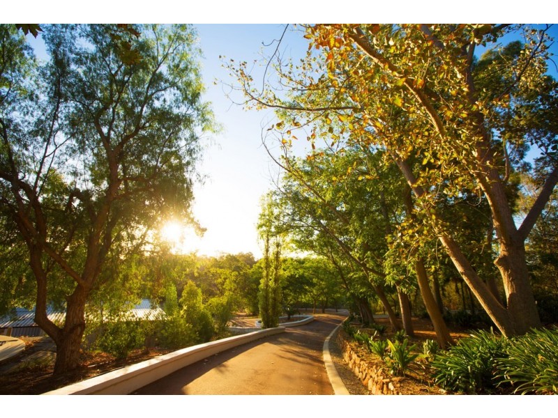 30 White Road, Orange Grove WA 6109