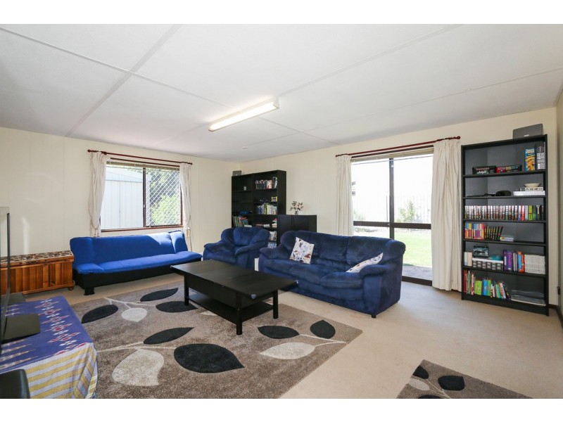14 Wicks St, Eden Hill WA 6054