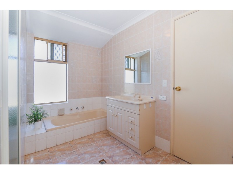 45 Oakleaf Circle, Mirrabooka WA 6061