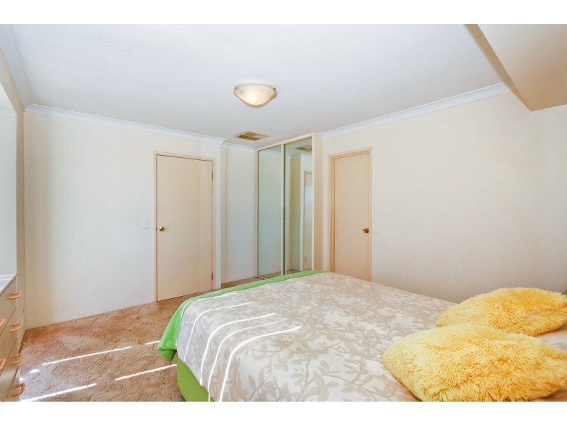 45 Oakleaf Circle, Mirrabooka WA 6061