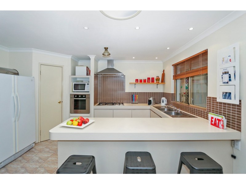 45 Oakleaf Circle, Mirrabooka WA 6061