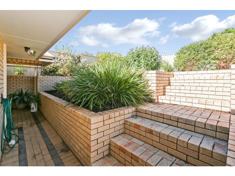 45 Oakleaf Circle, Mirrabooka WA 6061