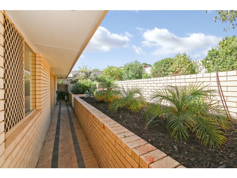 45 Oakleaf Circle, Mirrabooka WA 6061