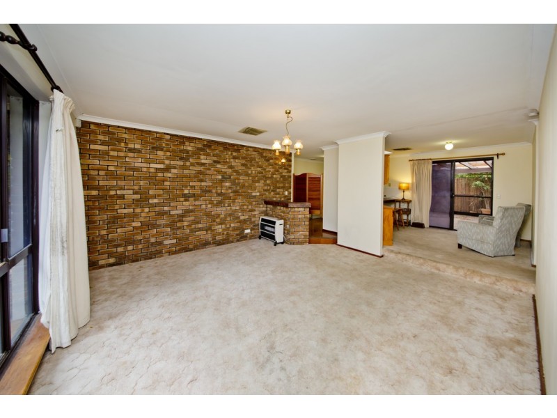 12 Kenton Court, Kingsley WA 6026