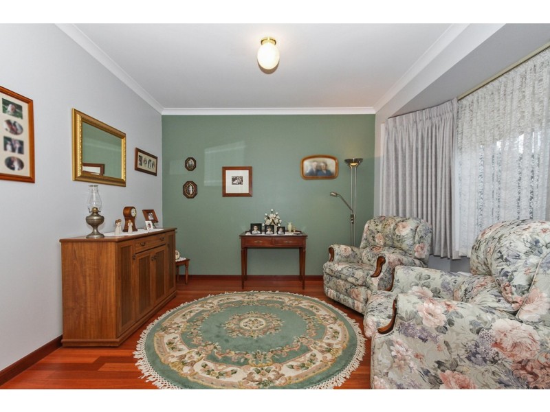 21 Wildflower Cir, Ellenbrook WA 6069