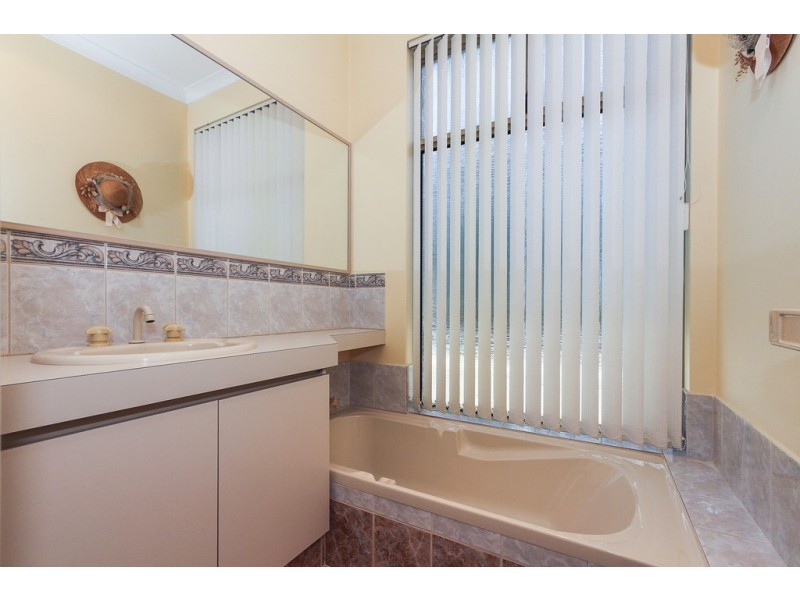 21 Wildflower Cir, Ellenbrook WA 6069