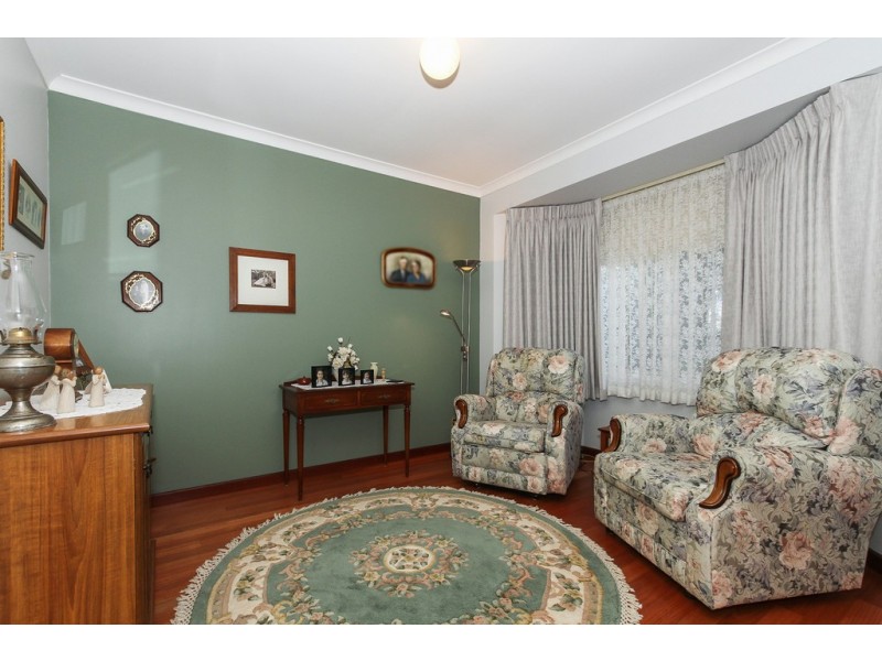 21 Wildflower Cir, Ellenbrook WA 6069
