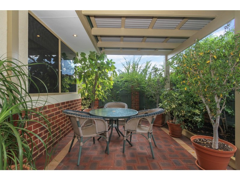 21 Wildflower Cir, Ellenbrook WA 6069