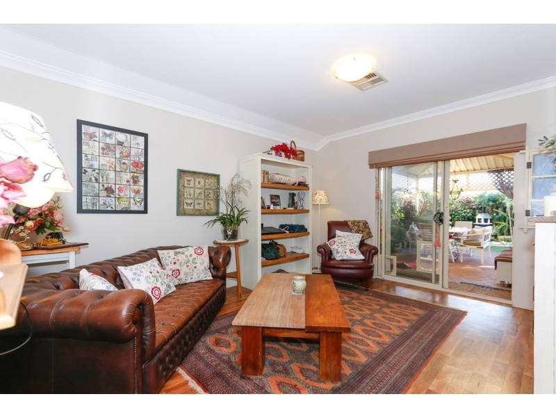 9 Johnson Avenue, Guildford WA 6055