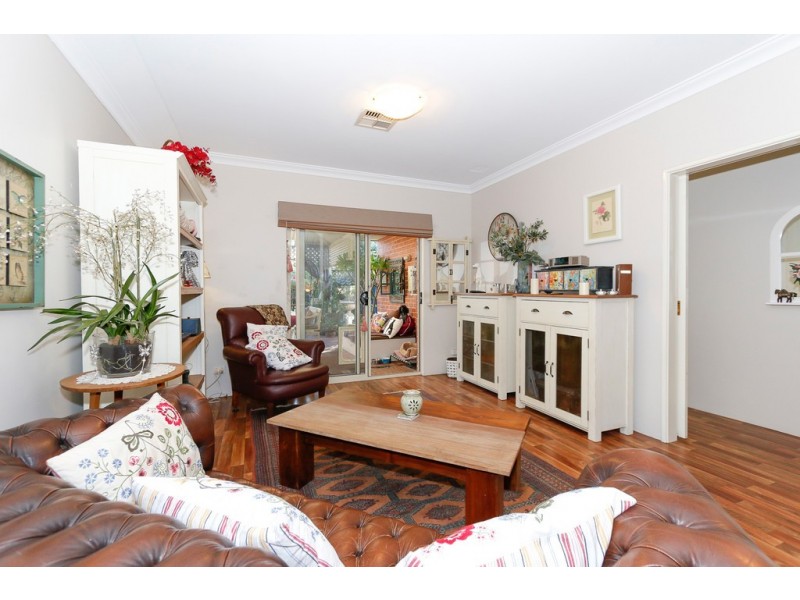 9 Johnson Avenue, Guildford WA 6055