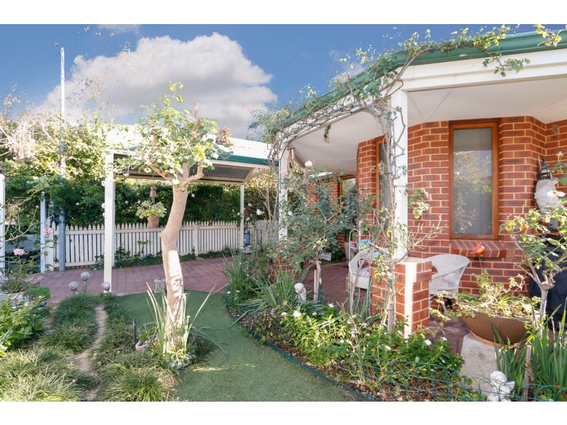 9 Johnson Avenue, Guildford WA 6055