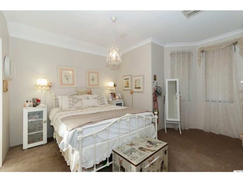 9 Johnson Avenue, Guildford WA 6055