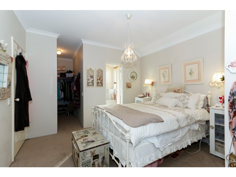 9 Johnson Avenue, Guildford WA 6055