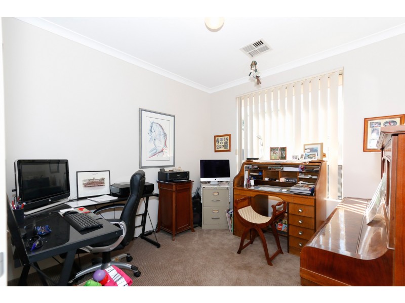 9 Johnson Avenue, Guildford WA 6055