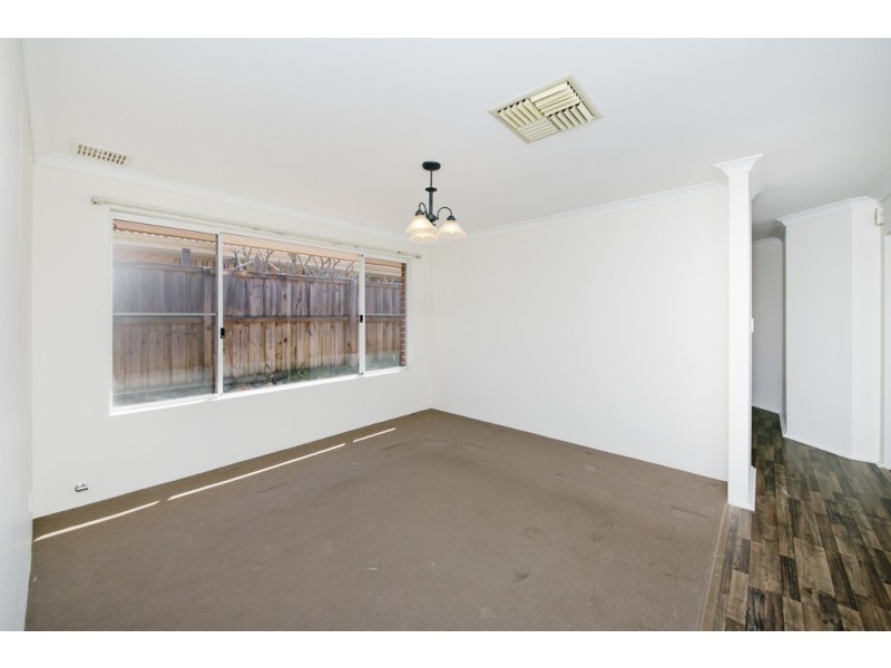 6 Angophora Ave, Ellenbrook WA 6069