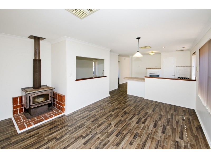 6 Angophora Ave, Ellenbrook WA 6069