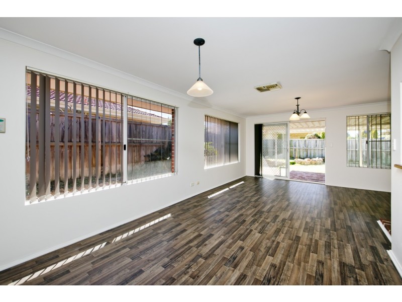 6 Angophora Ave, Ellenbrook WA 6069