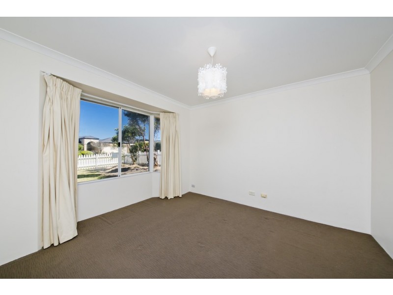 6 Angophora Ave, Ellenbrook WA 6069