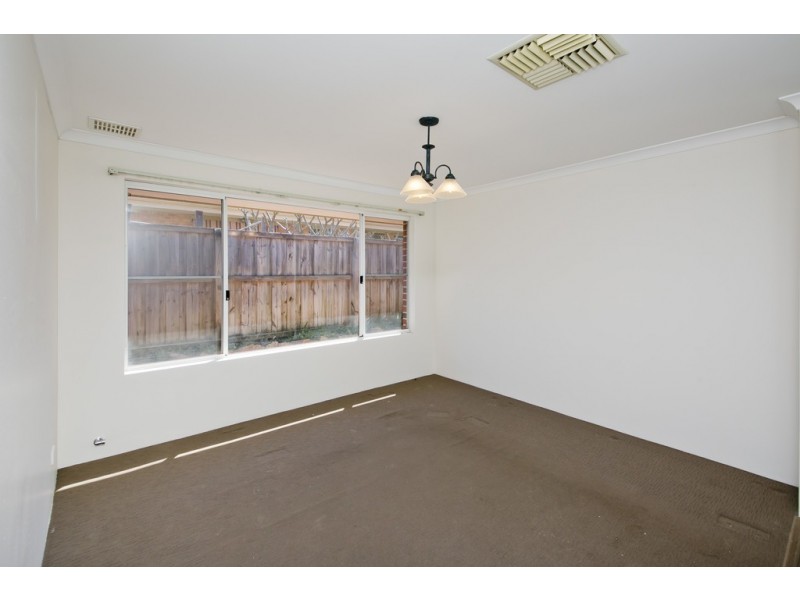 6 Angophora Ave, Ellenbrook WA 6069