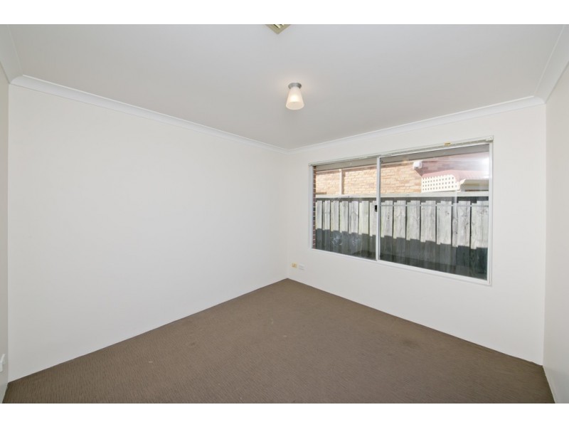 6 Angophora Ave, Ellenbrook WA 6069