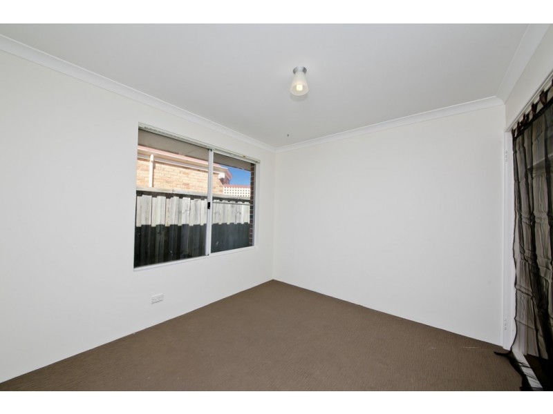 6 Angophora Ave, Ellenbrook WA 6069