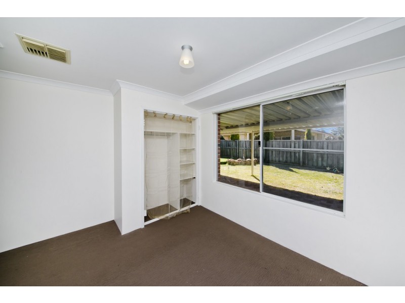 6 Angophora Ave, Ellenbrook WA 6069