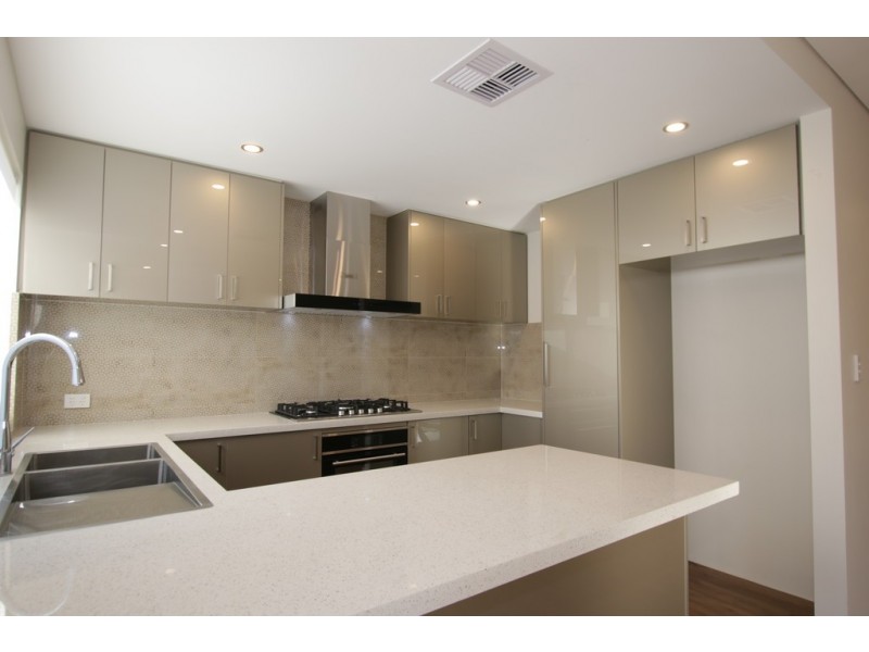 30 Sproxton Way, Embleton WA 6062